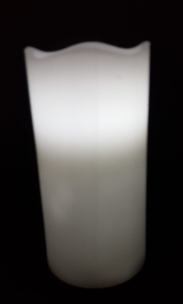 LED WAX PILLAR CANDLE - WHITE FLICKER - 15