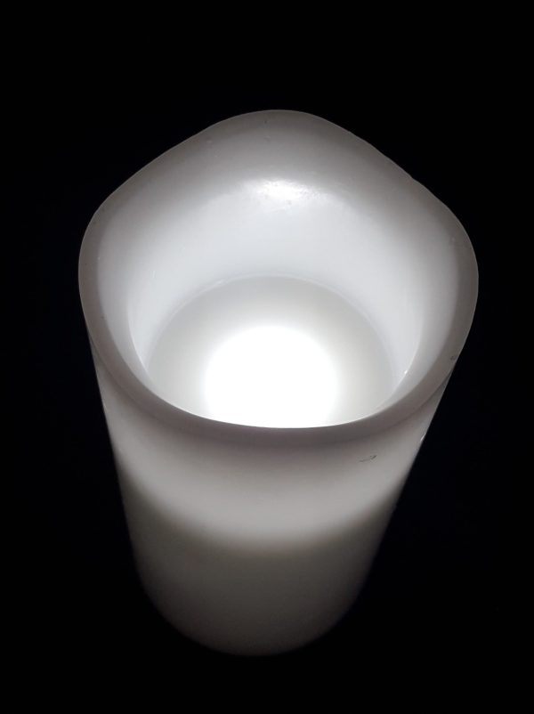 LED WAX PILLAR CANDLE - WHITE FLICKER - 15 - Image 2