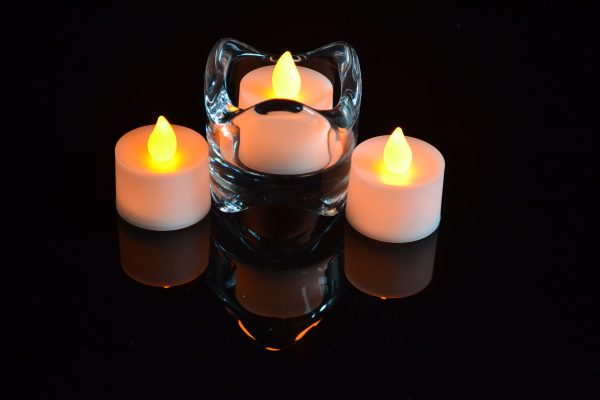 LED FLICKER TEA LIGHT - Image 4